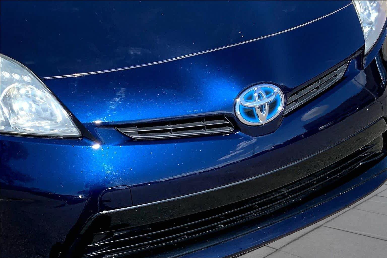 Used 2014 Toyota Prius Three FWD image 29