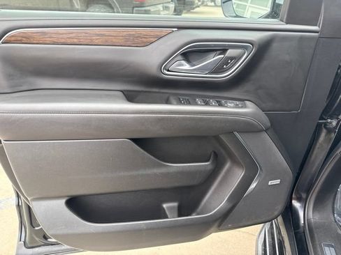 Used 2024 Chevrolet Suburban Premier AWD/4WD image 20