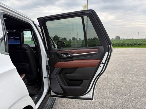 Used 2023 GMC Yukon Denali Ultimate AWD/4WD image 41