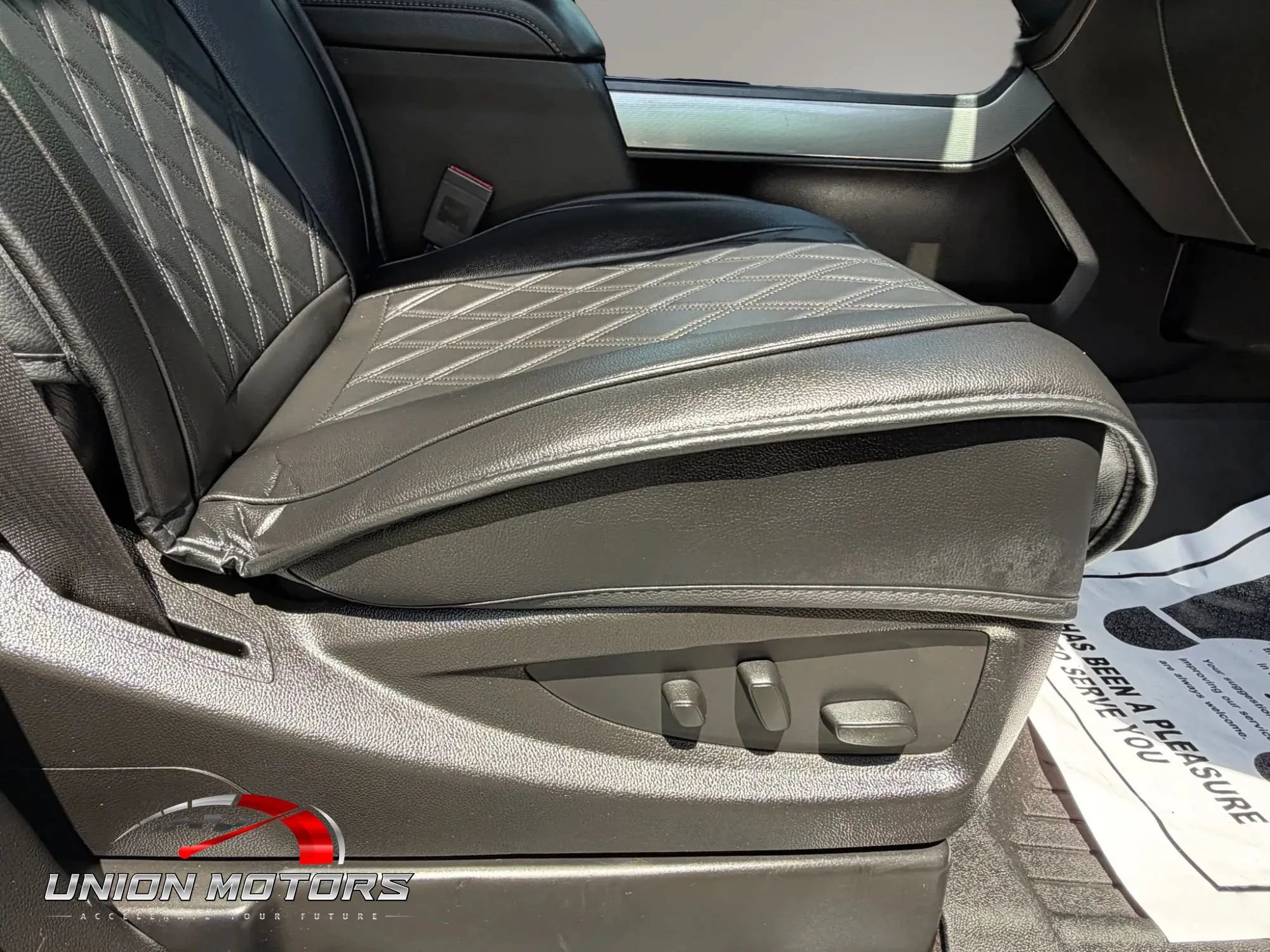 Used 2017 Chevrolet Silverado 2500 LTZ w/ Duramax Plus Package AWD/4WD image 20