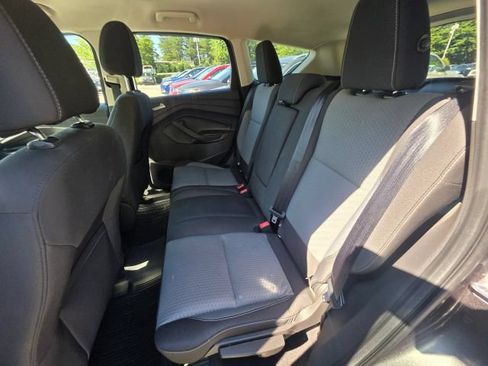 Used 2017 Ford Escape SE w/ Equipment Group 201A FWD image 20
