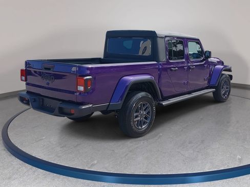 Used 2026 Jeep Gladiator Sport AWD/4WD image 5