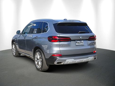 Certified 2024 BMW X5 xDrive40i w/ Premium Package AWD/4WD image 4