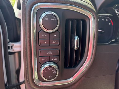 Used 2021 GMC Sierra 1500 SLE image 12