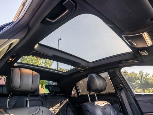 Used 2020 Mercedes-Benz S 560 Sedan image 44