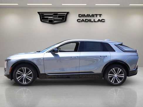 New 2025 Cadillac Lyriq Luxury image 2