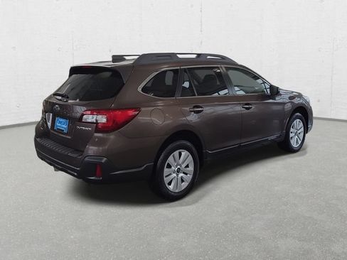 Used 2019 Subaru Outback 2.5i Premium AWD/4WD image 5