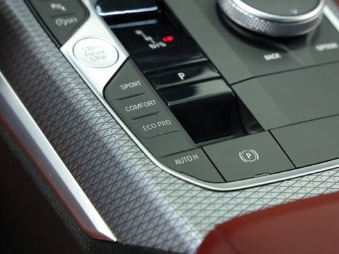 Used 2025 BMW M340i xDrive image 28