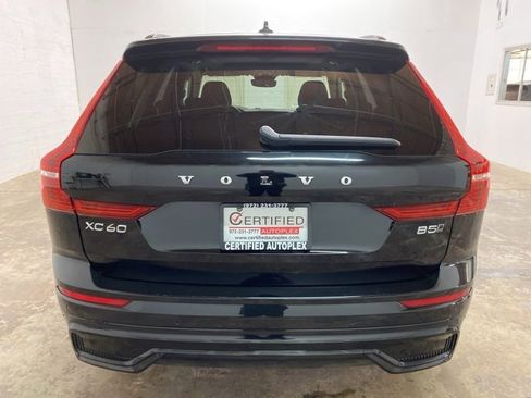 Used 2025 Volvo XC60 B5 Plus image 5