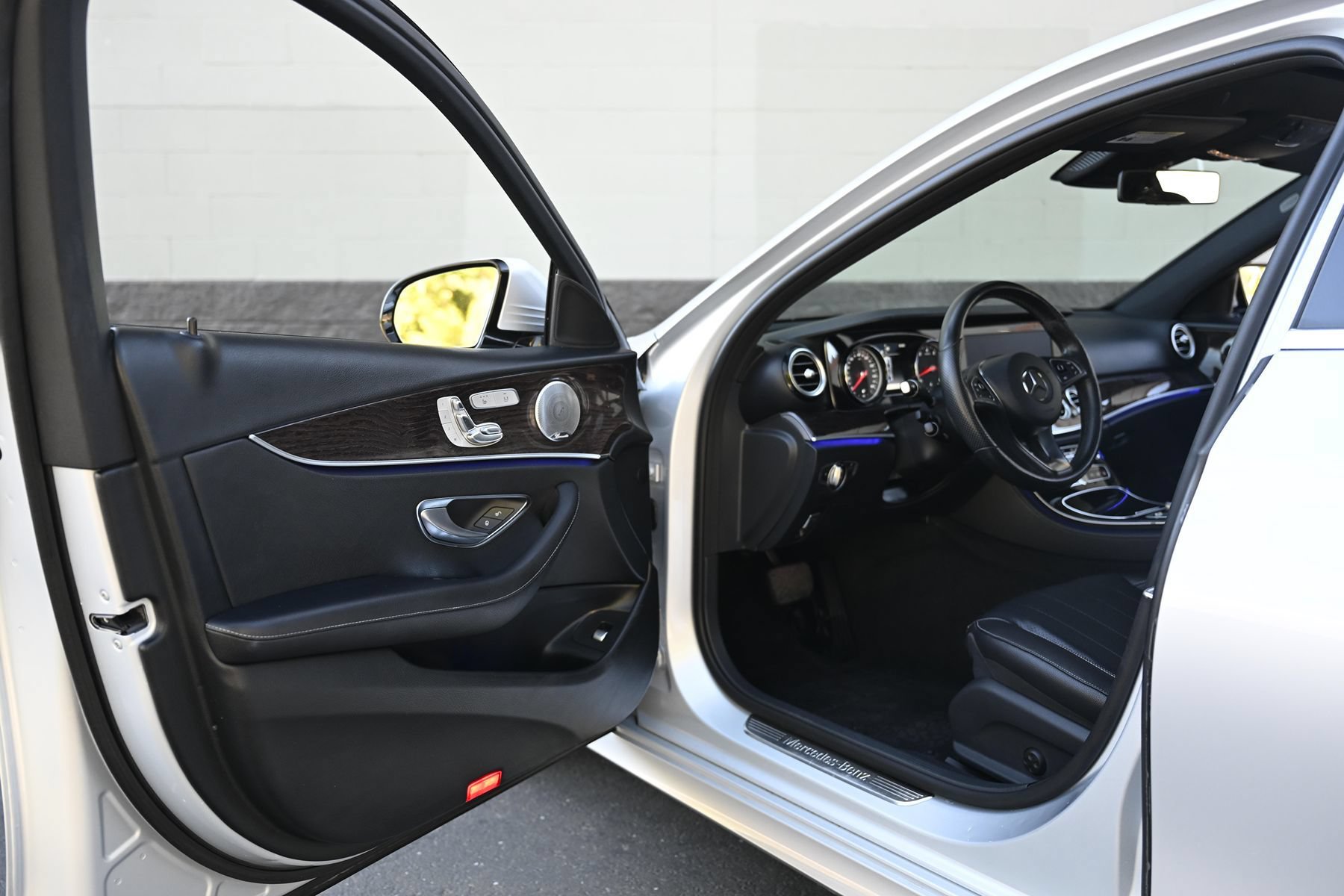 Used 2017 Mercedes-Benz E 300 image 11
