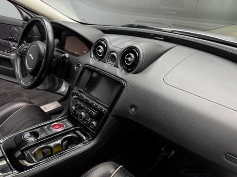 Used 2016 Jaguar XJ R-Sport image 53