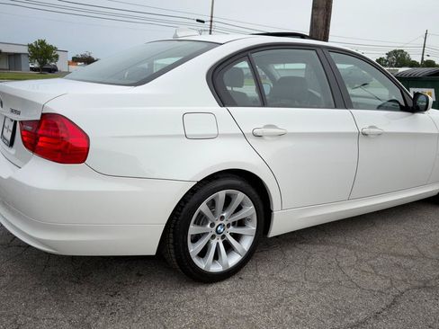 Used 2009 BMW 328i xDrive Sedan AWD/4WD image 11