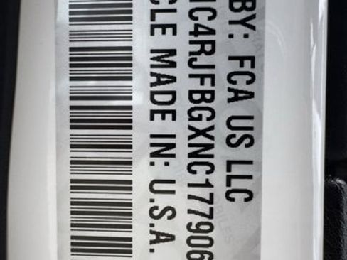 Used 2022 Jeep Grand Cherokee Limited image 37