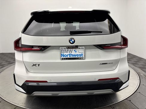 New 2026 BMW X1 xDrive28i w/ Convenience Package AWD/4WD image 15