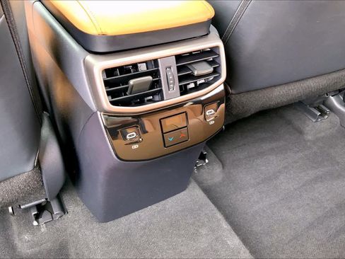 Used 2025 Lexus RX 350h image 36