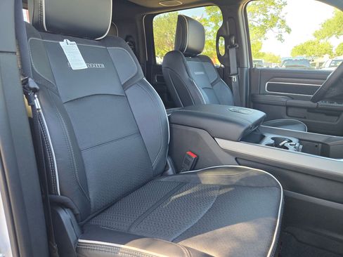 Used 2025 RAM 2500 Laramie AWD/4WD image 26