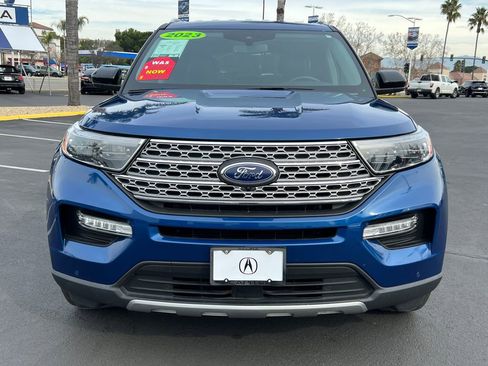 Used 2023 Ford Explorer Limited image 2