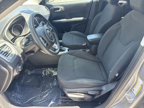 Used 2018 Jeep Compass Sport AWD/4WD image 14