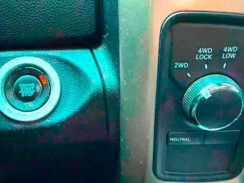 Used 2017 RAM 2500 Laramie w/ Sport Appearance Group AWD/4WD image 19