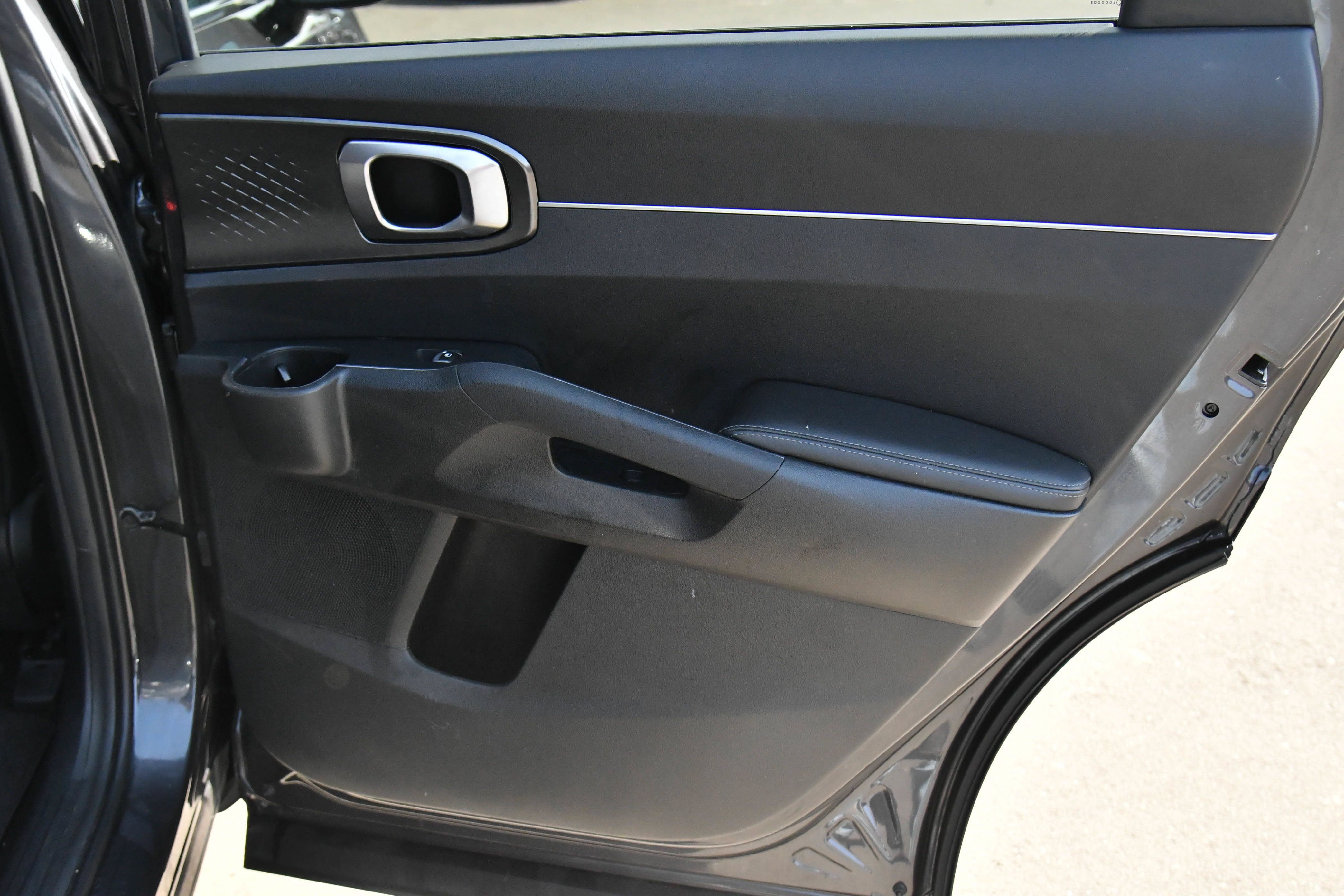 Used 2023 Kia Sorento EX FWD image 46