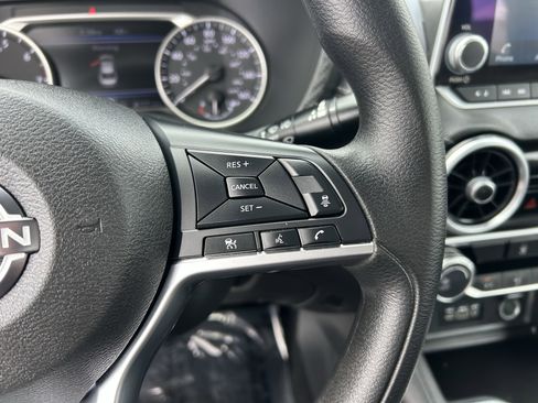 Used 2025 Nissan Sentra SV FWD image 26
