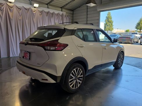 Certified 2023 Nissan Kicks SV FWD image 3