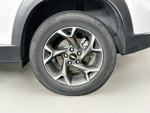 Used 2024 Chevrolet Trax LT image 11