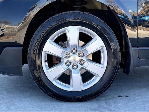 Used 2017 Chevrolet Traverse LT w/ Style and Technology Package image 9