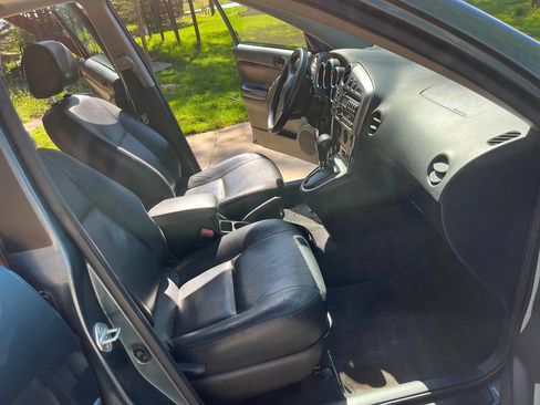 Used 2008 Pontiac Vibe w/ Sun And Sound Package FWD image 5