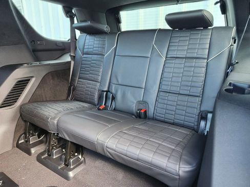 New 2026 Cadillac Escalade Platinum Sport w/ LPO, ONYX Package AWD/4WD image 17