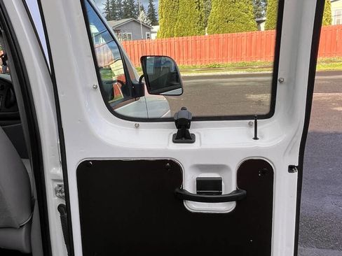 Used 1999 Ford E-150 and Econoline 150 Wagon image 20