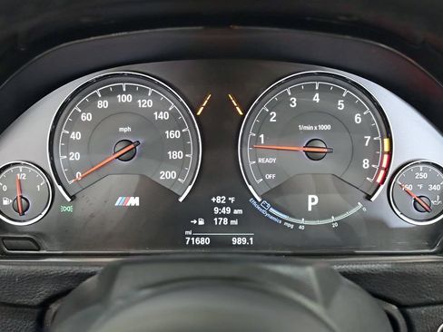 Used 2018 BMW M4 Convertible RWD image 18