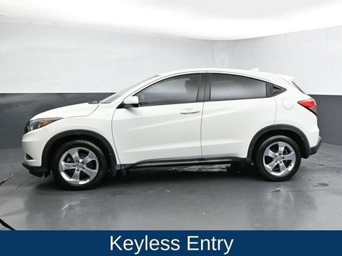 Used 2016 Honda HR-V LX image 7