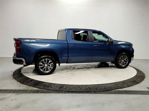 Used 2024 Chevrolet Silverado 1500 LT image 8