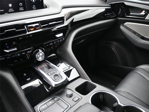 Used 2024 Acura MDX SH-AWD w/ Technology Package image 4