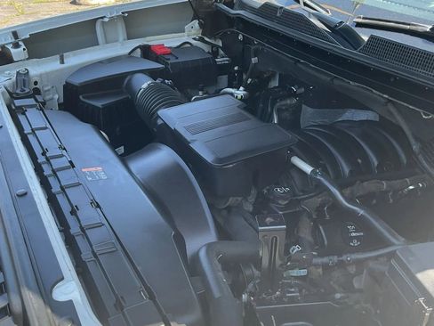 Used 2022 Chevrolet Silverado 2500 LT AWD/4WD image 46