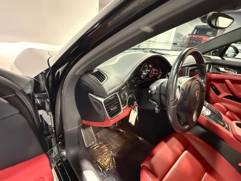 Used 2016 Porsche Panamera 4 image 25