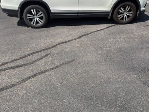 Used 2017 Honda Pilot EX image 5
