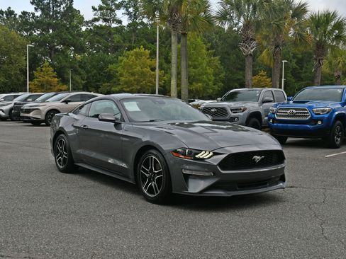 Used 2022 Ford Mustang Coupe w/ Equipment Group 101A RWD image 6