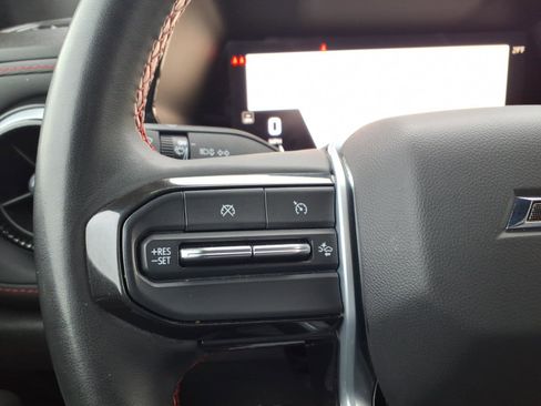 Used 2024 Chevrolet Colorado Z71 w/ Z71 Convenience Package 2 image 16