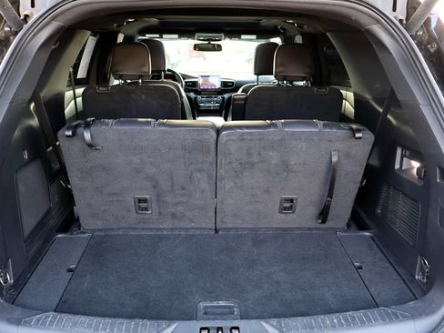 Certified 2022 Ford Explorer ST-Line w/ Class IV Trailer Tow Package RWD image 24