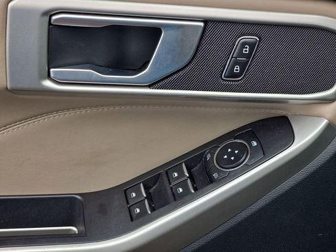 Used 2023 Ford Explorer XLT w/ Equipment Group 202A image 24