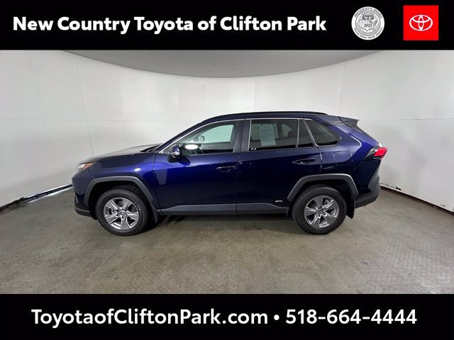 Used 2023 Toyota RAV4 XLE w/ Convenience Package AWD/4WD image 4