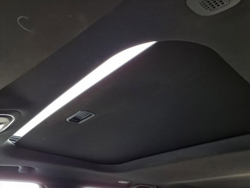 Used 2024 Jeep Grand Cherokee Altitude image 23