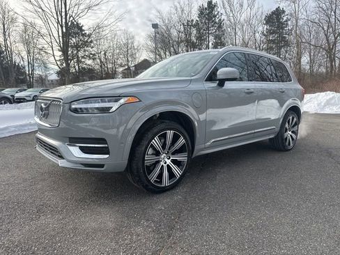 Certified 2025 Volvo XC90 T8 Ultra image 4