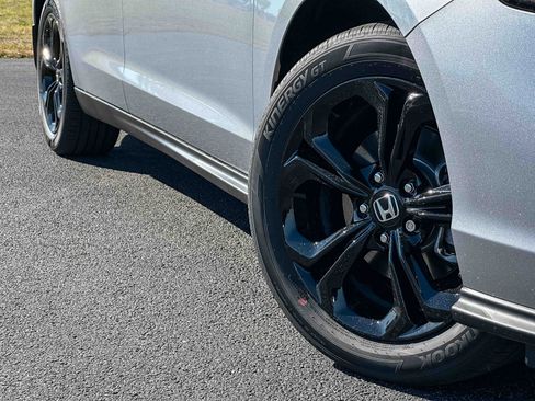 New 2025 Honda Accord SE image 3