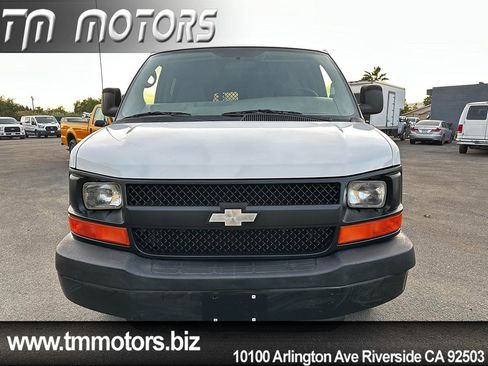 Used 2007 Chevrolet Express 2500 image 2