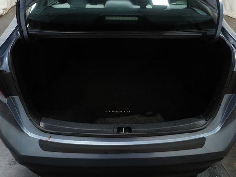 Used 2023 Toyota Corolla LE w/ Carpet Mat Package (TMS) FWD image 6