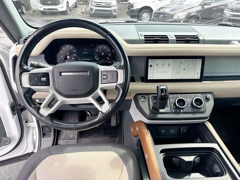 Used 2023 Land Rover Defender 90 X-Dynamic SE image 24
