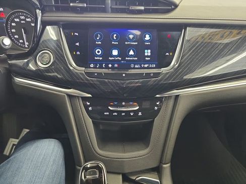 Used 2020 Cadillac XT6 Premium Luxury AWD/4WD image 16